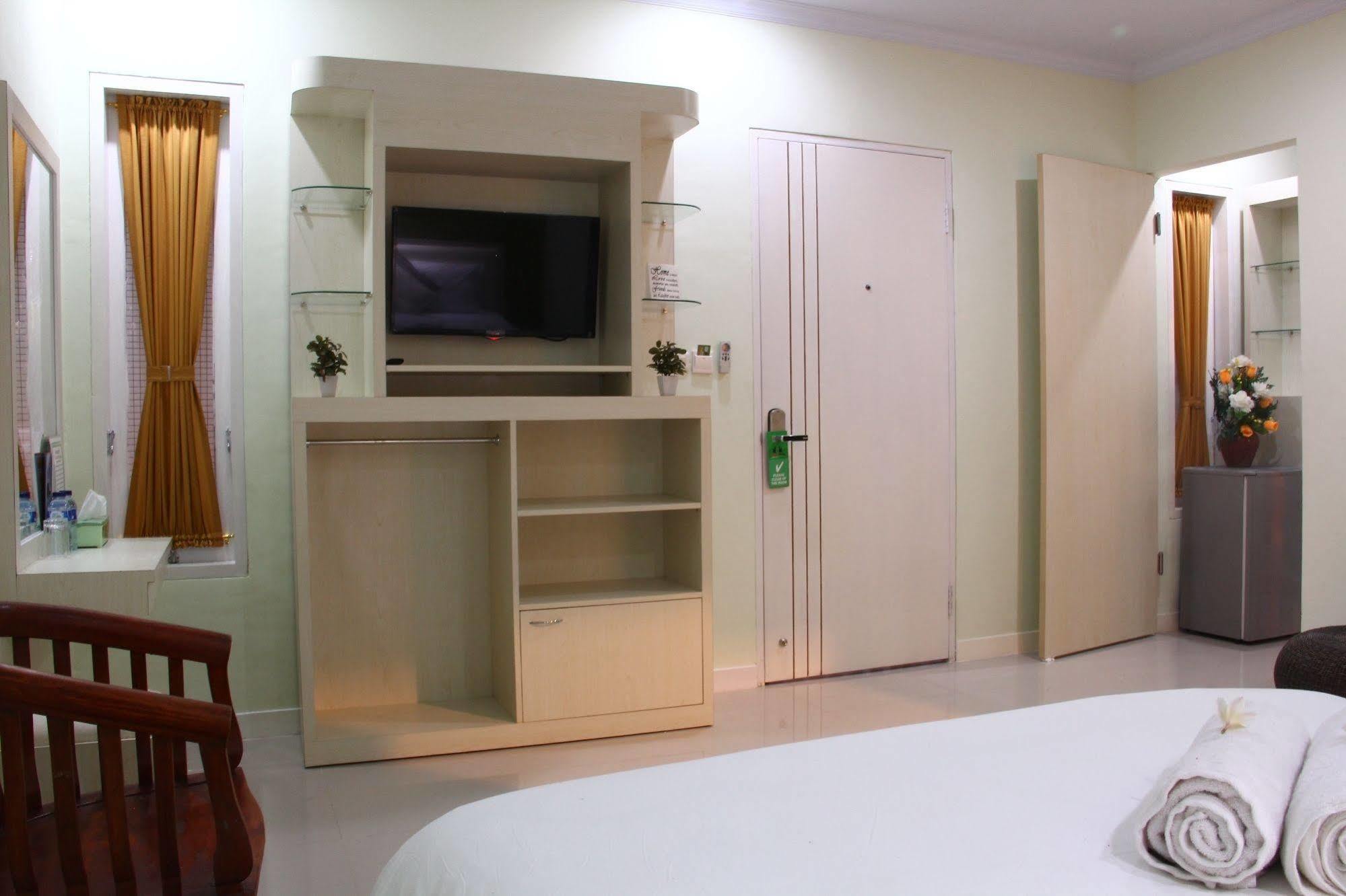 Dedy Beach Inn Kuta Lombok Eksteriør bilde